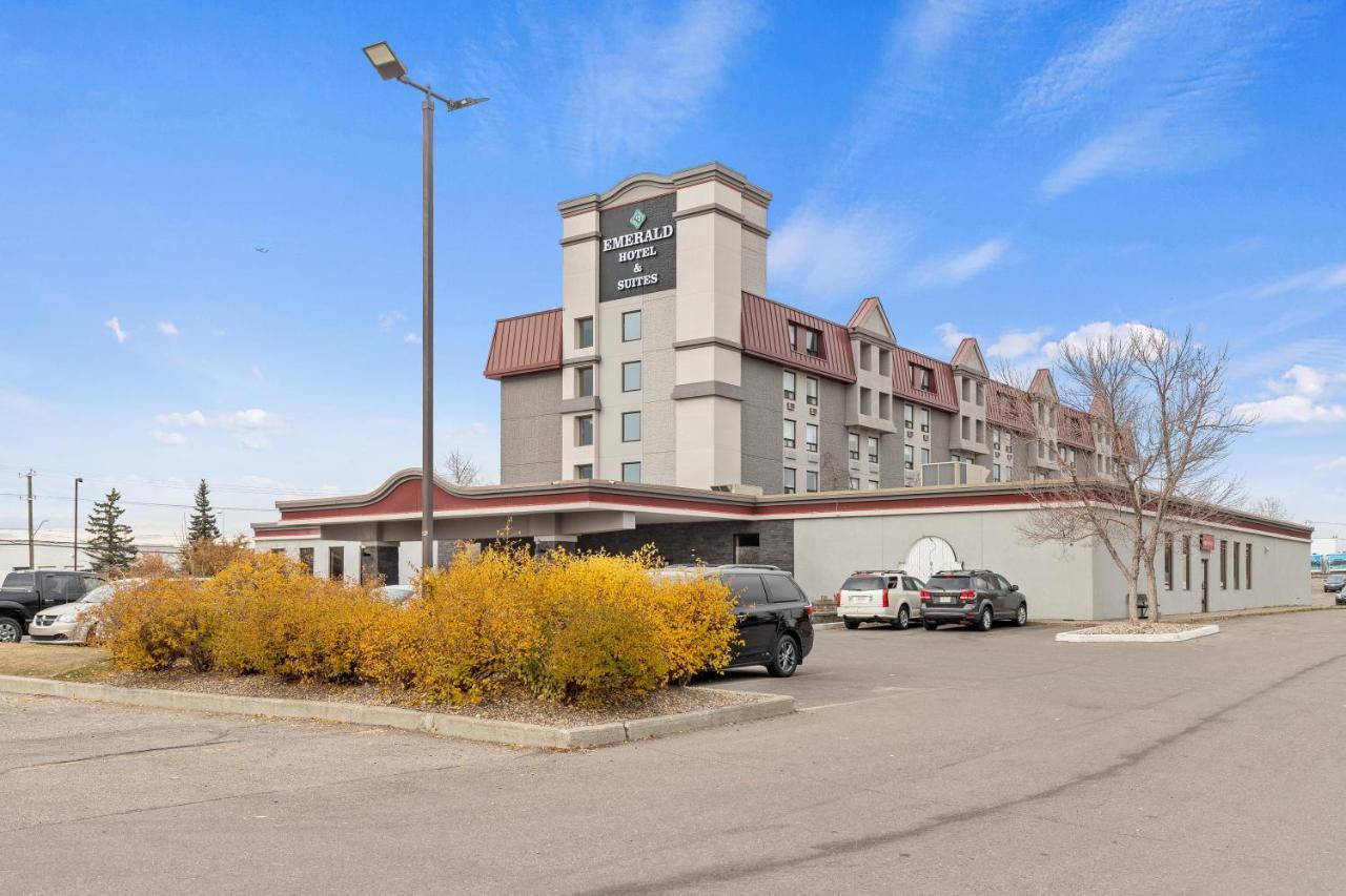 Emerald Hotel & Suites Calgary Airport Экстерьер фото